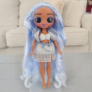 MGA LOL OMG Fashion Show Missy Frost Doll Long Blue Hair Beautiful